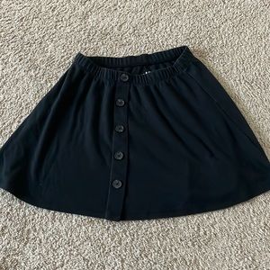 Black buttoned skirt